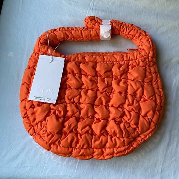 【COS】 Quilted Mini Bag : Bright Orange cos-quilted-mini-bag.jpg?class
